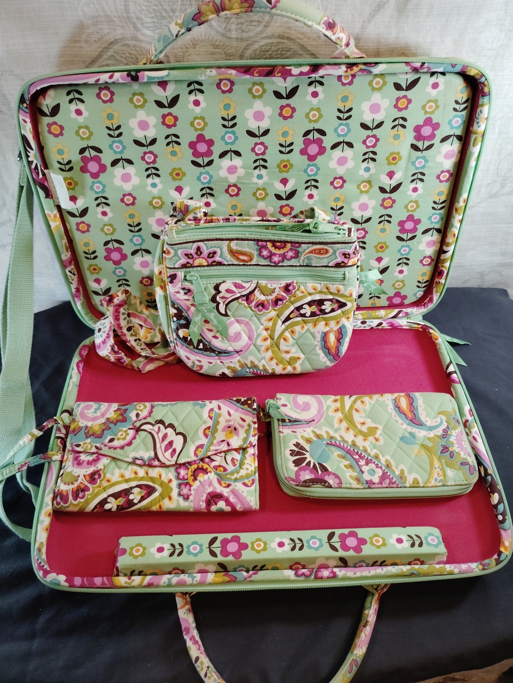 Vera Bradley 4pc Mint Green& Pink Paisley Quilted Set - Picture 5 of 6